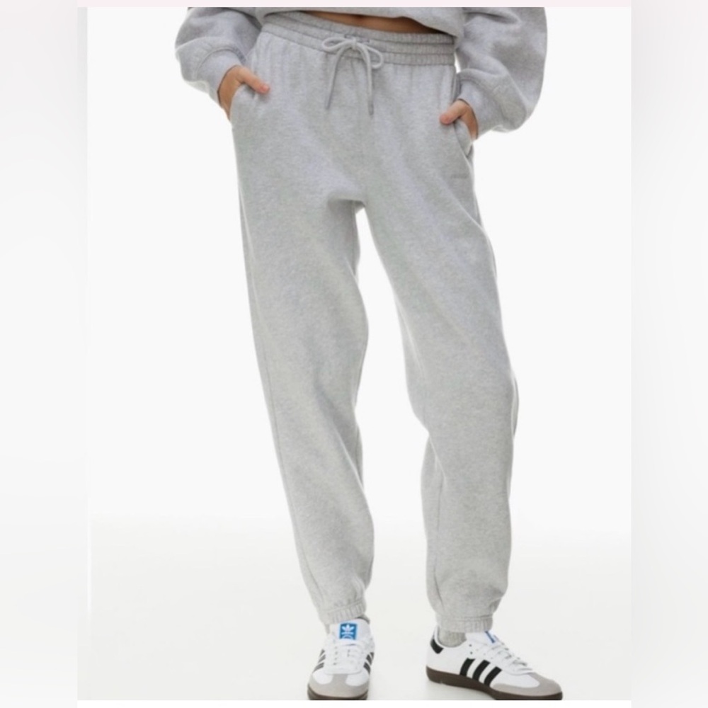 Aritzia TNA Cozy Sweatpants NWT Size Small